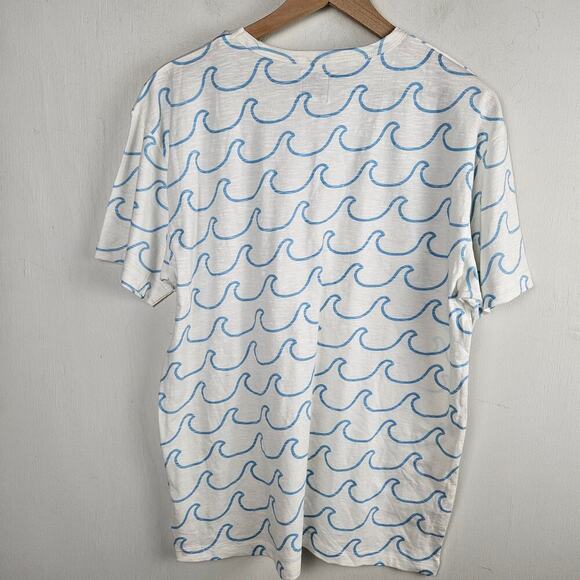 NEW Monica + Andy Wave Print Short Sleeve Crew Neck Tee Adult L White Blue NWT - Picture 3 of 6